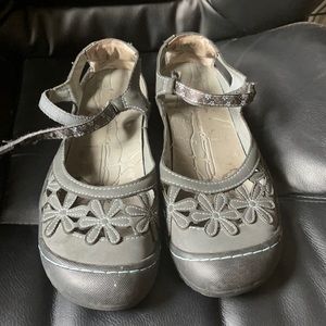 J-41 Women’s Shoes